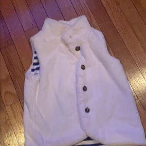 Hanna Anderson girls foux fur vest